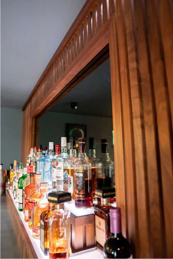 bespoke home bar and media wall - Elm Core Interiors