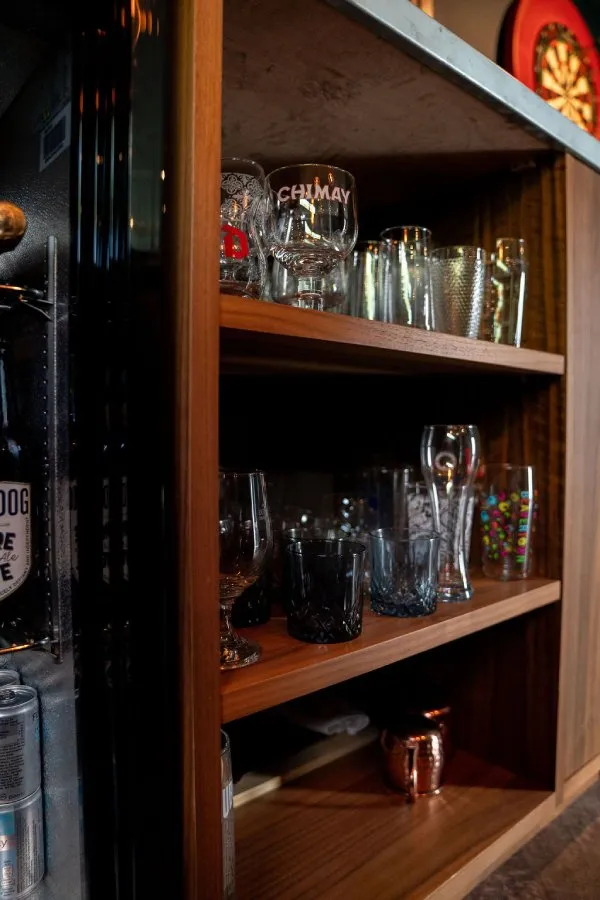 bespoke home bar and media wall - Elm Core Interiors
